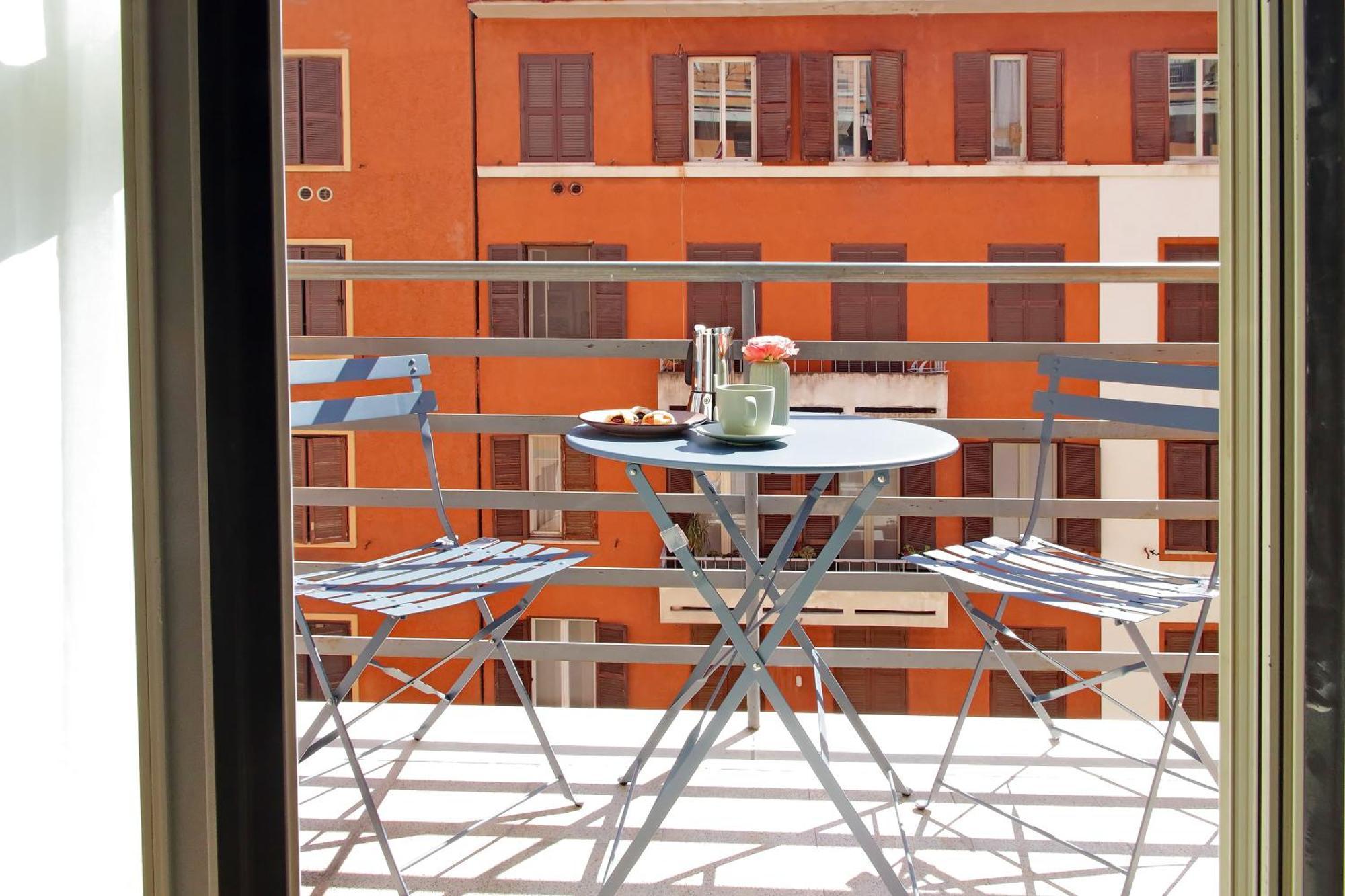 Apartment Ych-eleganza E Confort Vicino Metro Re Di